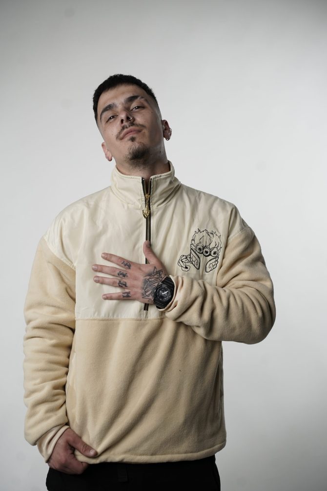 Fleece Giorno x Gold Experience - imagine 3